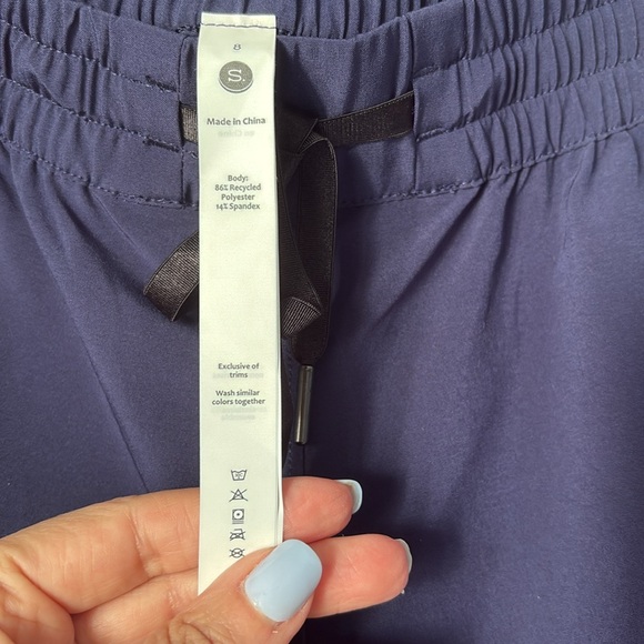 Stori by Katy Hearn 2.5” workout shorts - navy - Picture 3 of 4